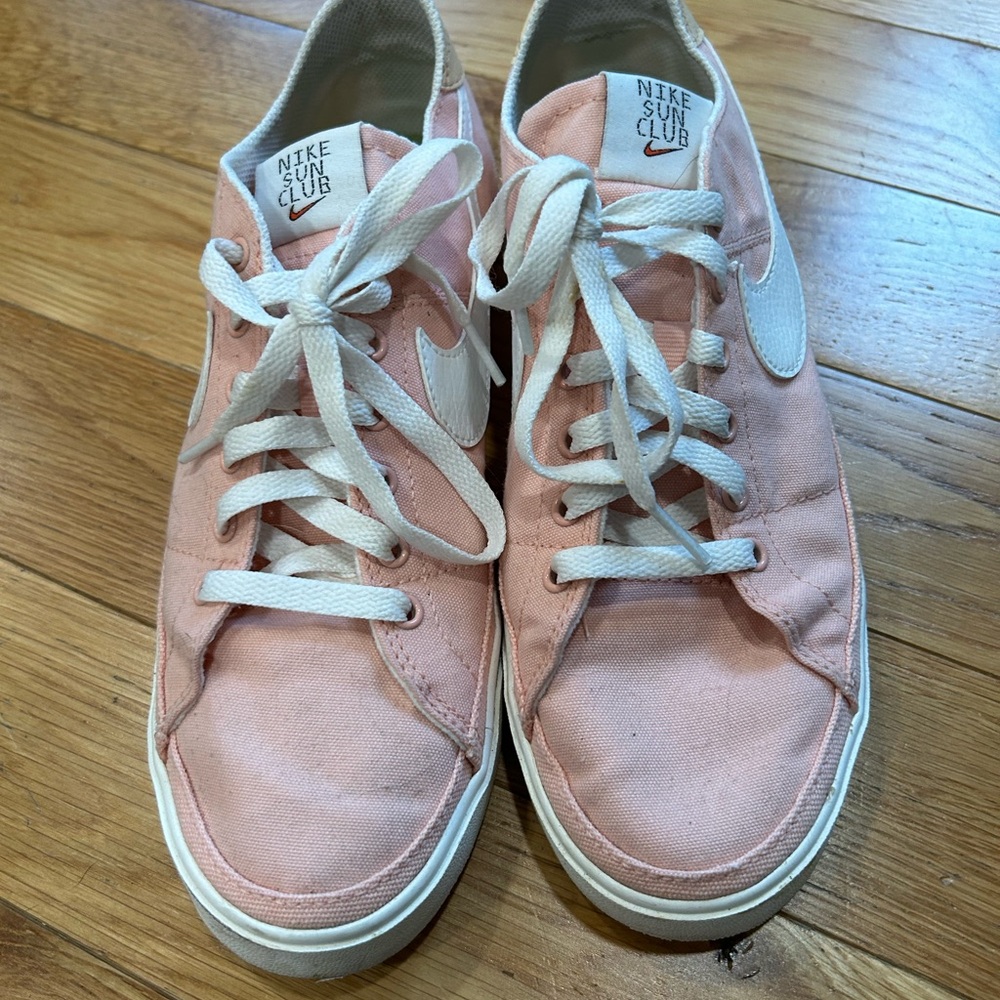 Nike Court Legacy Sneakers
